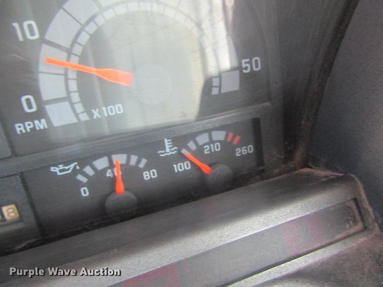 image for item DD8554 1997 Chevrolet C7500 oil distributor truck