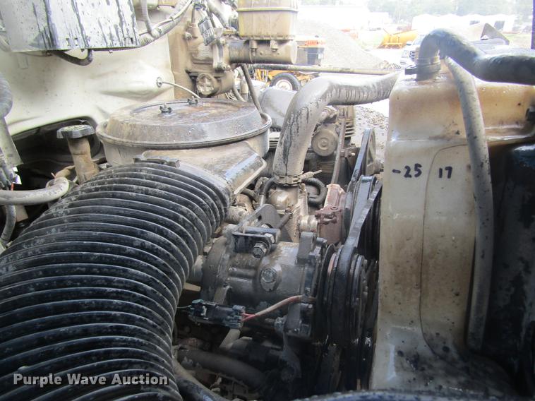 image for item DD8554 1997 Chevrolet C7500 oil distributor truck