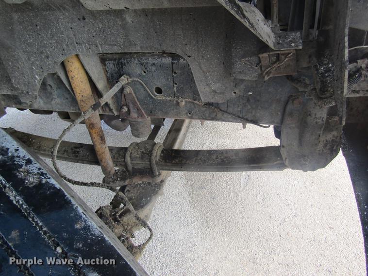 image for item DD8554 1997 Chevrolet C7500 oil distributor truck