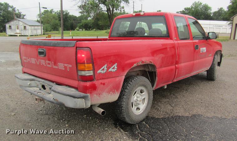 image for item DD8556 2000 Chevrolet Silverado 1500 Ext. Cab pickup truck