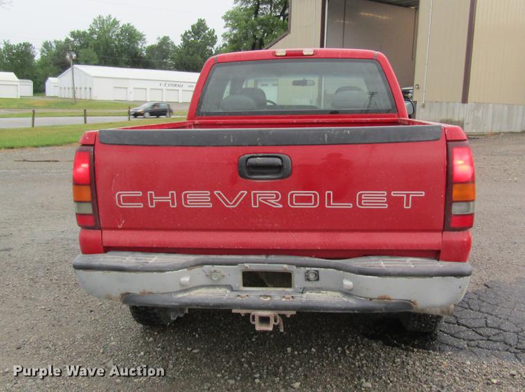 image for item DD8556 2000 Chevrolet Silverado 1500 Ext. Cab pickup truck