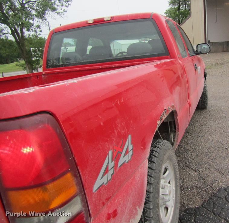 image for item DD8556 2000 Chevrolet Silverado 1500 Ext. Cab pickup truck