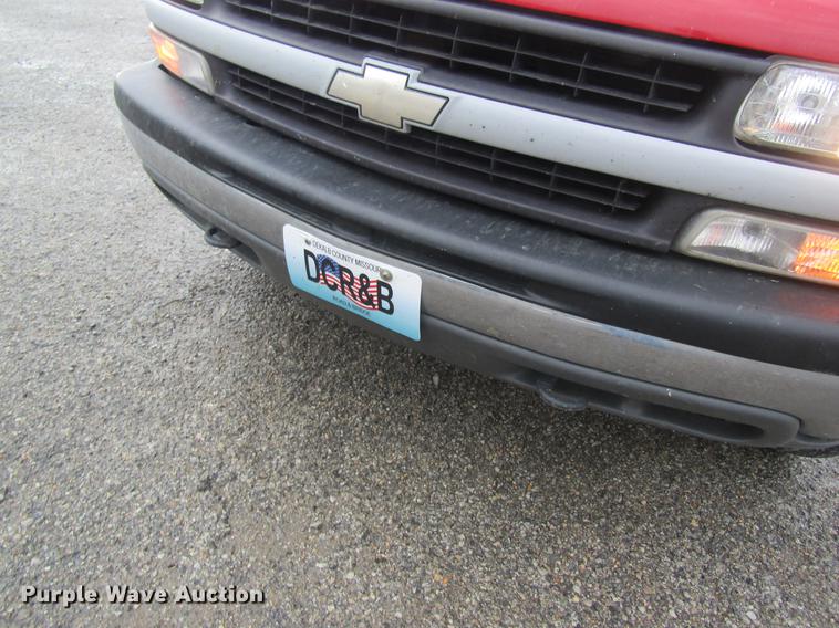 image for item DD8556 2000 Chevrolet Silverado 1500 Ext. Cab pickup truck