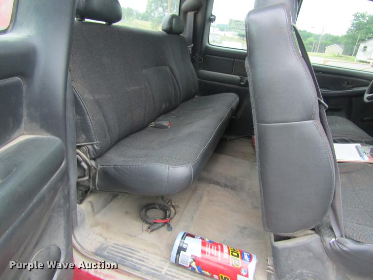 image for item DD8556 2000 Chevrolet Silverado 1500 Ext. Cab pickup truck