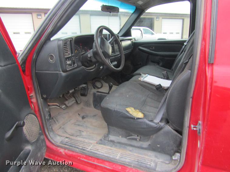 image for item DD8556 2000 Chevrolet Silverado 1500 Ext. Cab pickup truck