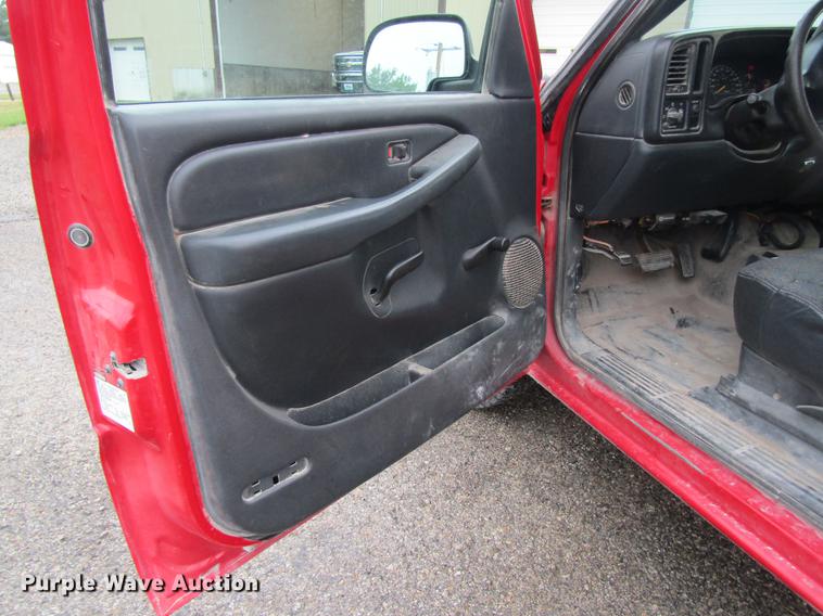 image for item DD8556 2000 Chevrolet Silverado 1500 Ext. Cab pickup truck