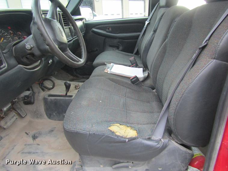 image for item DD8556 2000 Chevrolet Silverado 1500 Ext. Cab pickup truck