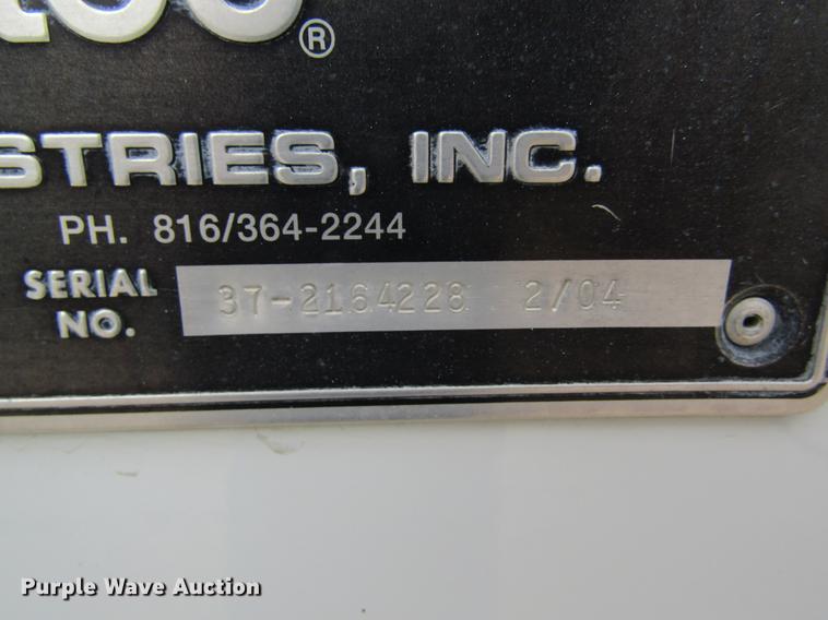 image for item DD8563 2004 International 4300 digger derrick truck