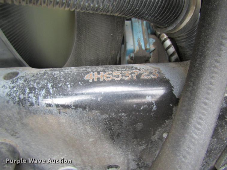 image for item DD8563 2004 International 4300 digger derrick truck