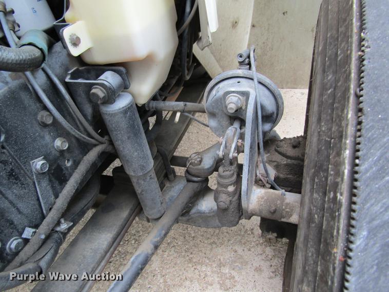 image for item DD8563 2004 International 4300 digger derrick truck