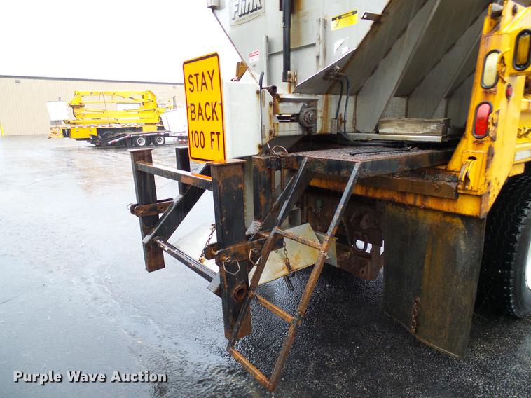 image for item DD8575 2001 International 4900 dump truck