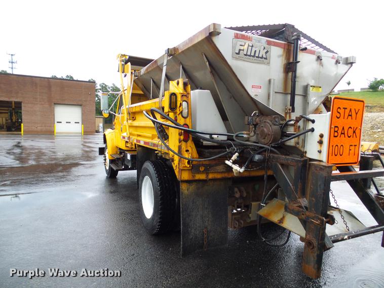 image for item DD8575 2001 International 4900 dump truck