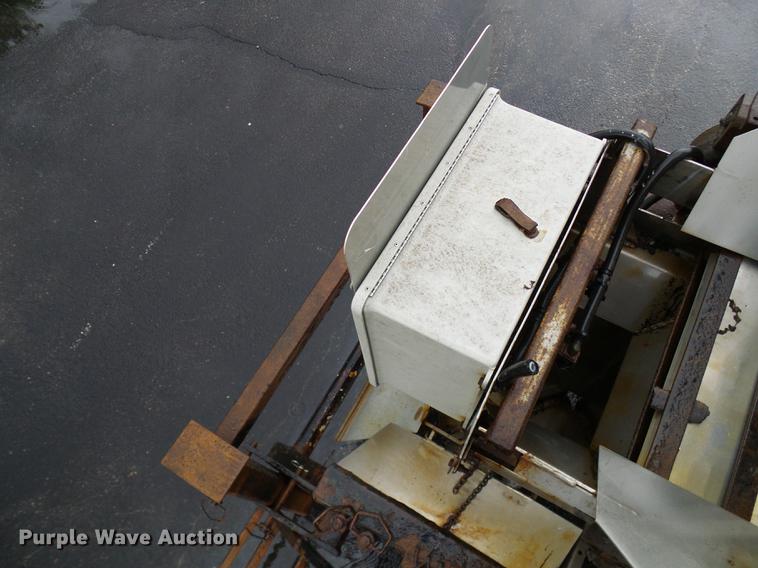 image for item DD8575 2001 International 4900 dump truck