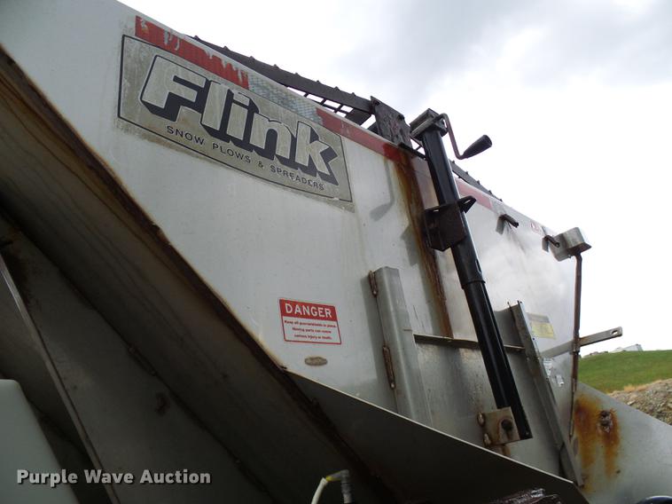 image for item DD8575 2001 International 4900 dump truck