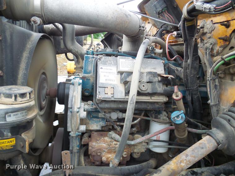 image for item DD8575 2001 International 4900 dump truck