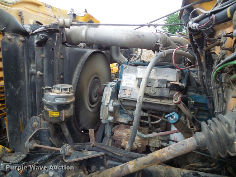 image for item DD8575 2001 International 4900 dump truck