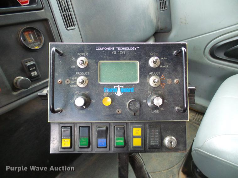 image for item DD8576 2003 International 7400 dump truck