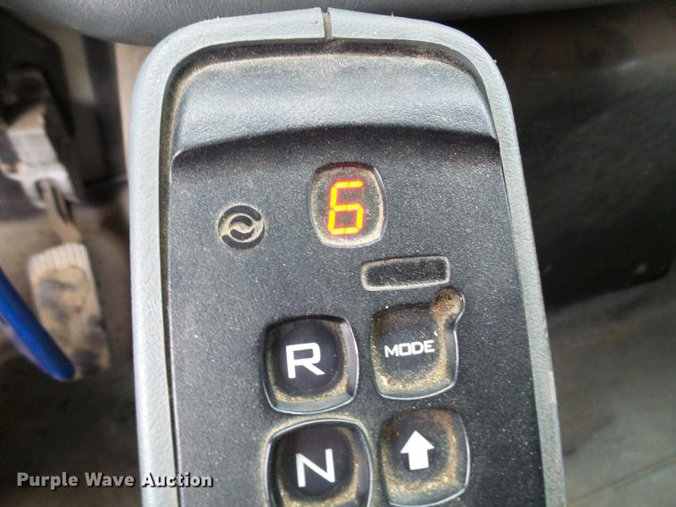 image for item DD8576 2003 International 7400 dump truck