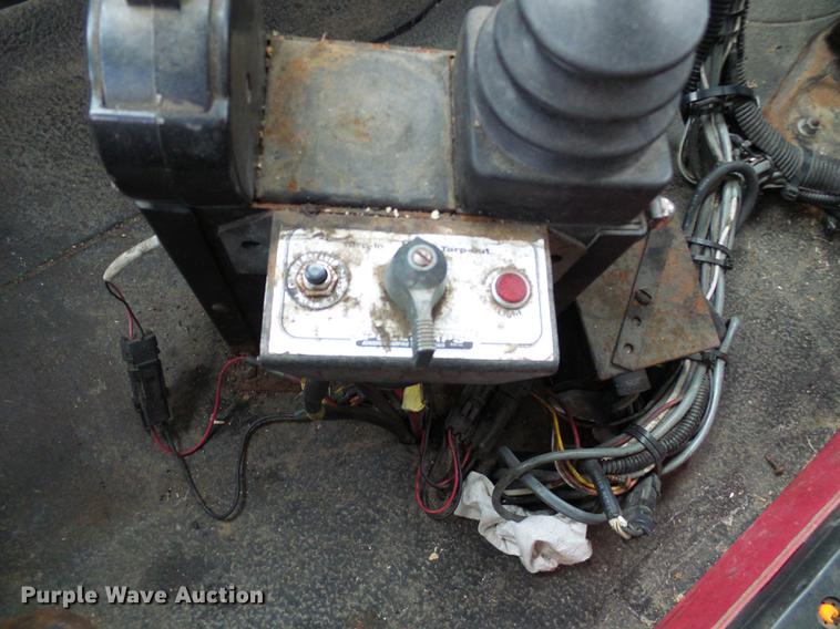 image for item DD8576 2003 International 7400 dump truck