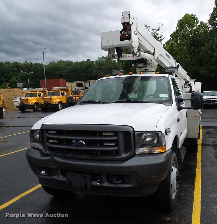 image for item DD8577 2002 Ford F550 Super Duty bucket truck