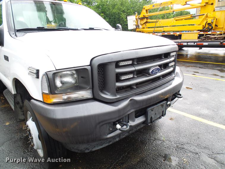 image for item DD8577 2002 Ford F550 Super Duty bucket truck