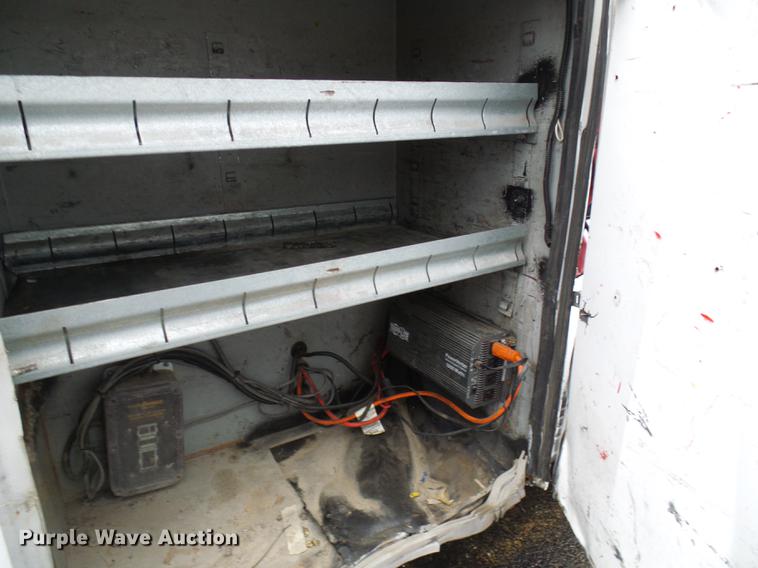 image for item DD8577 2002 Ford F550 Super Duty bucket truck