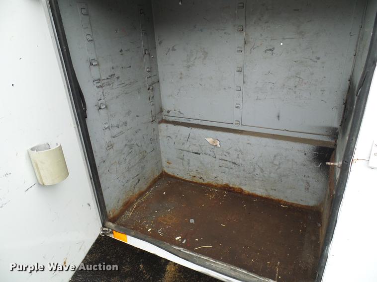 image for item DD8577 2002 Ford F550 Super Duty bucket truck