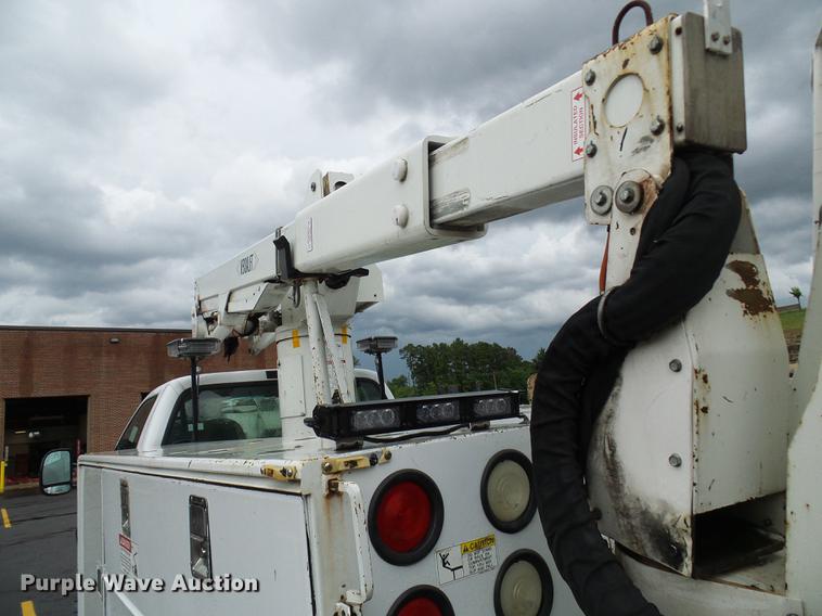 image for item DD8577 2002 Ford F550 Super Duty bucket truck