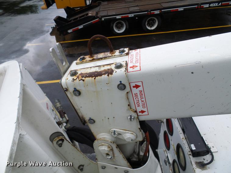 image for item DD8577 2002 Ford F550 Super Duty bucket truck