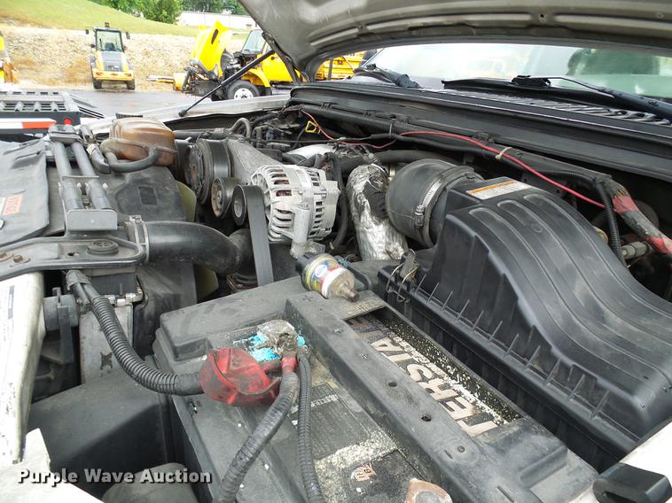 image for item DD8577 2002 Ford F550 Super Duty bucket truck