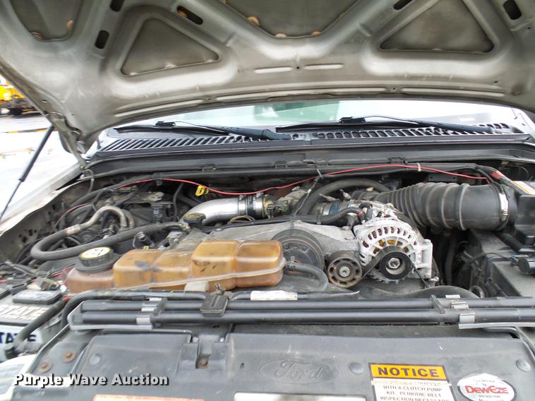 image for item DD8577 2002 Ford F550 Super Duty bucket truck