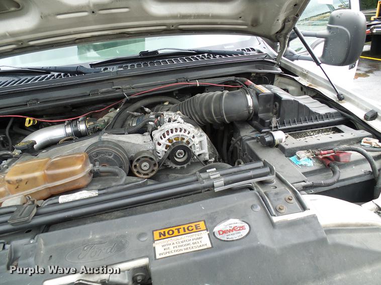 image for item DD8577 2002 Ford F550 Super Duty bucket truck