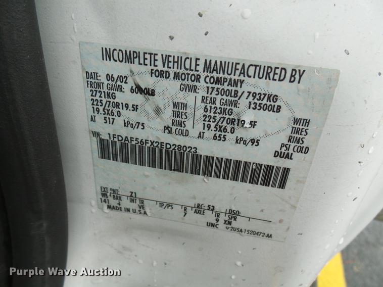 image for item DD8577 2002 Ford F550 Super Duty bucket truck