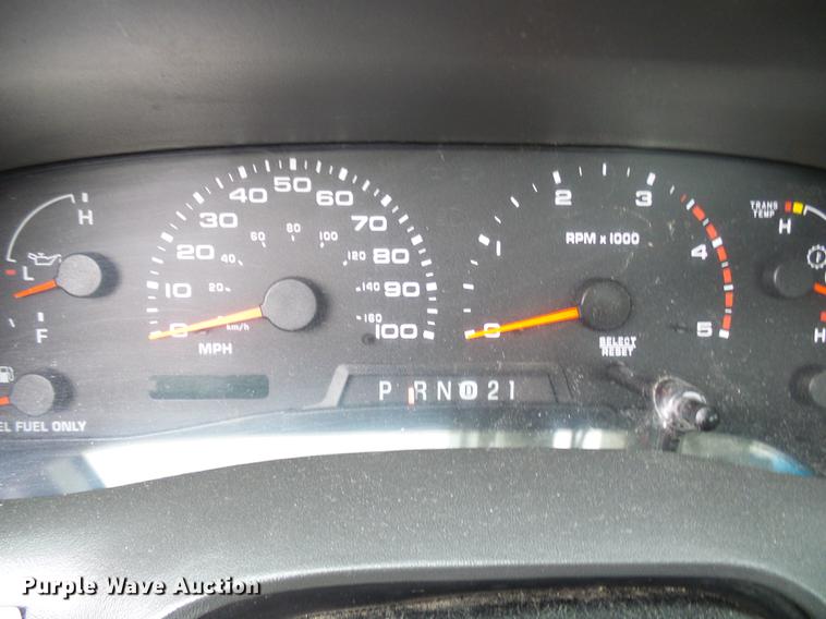 image for item DD8577 2002 Ford F550 Super Duty bucket truck