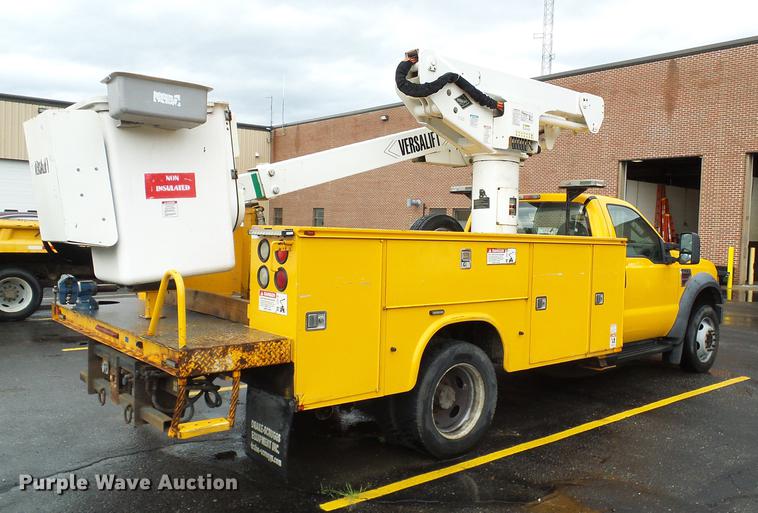 image for item DD8578 2009 Ford F550 Super Duty bucket truck