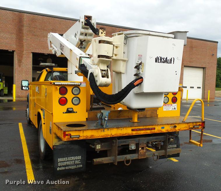 image for item DD8578 2009 Ford F550 Super Duty bucket truck