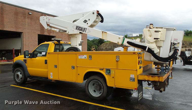 image for item DD8578 2009 Ford F550 Super Duty bucket truck