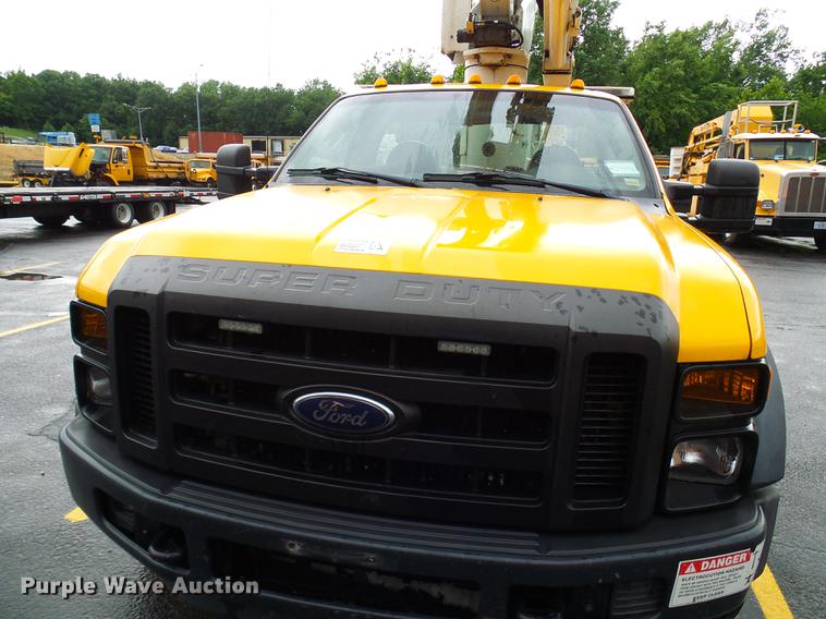 image for item DD8578 2009 Ford F550 Super Duty bucket truck