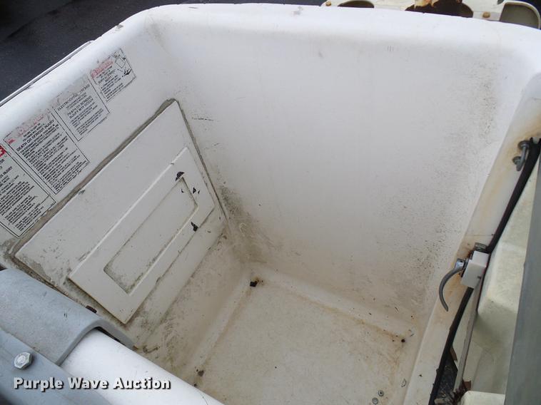 image for item DD8578 2009 Ford F550 Super Duty bucket truck