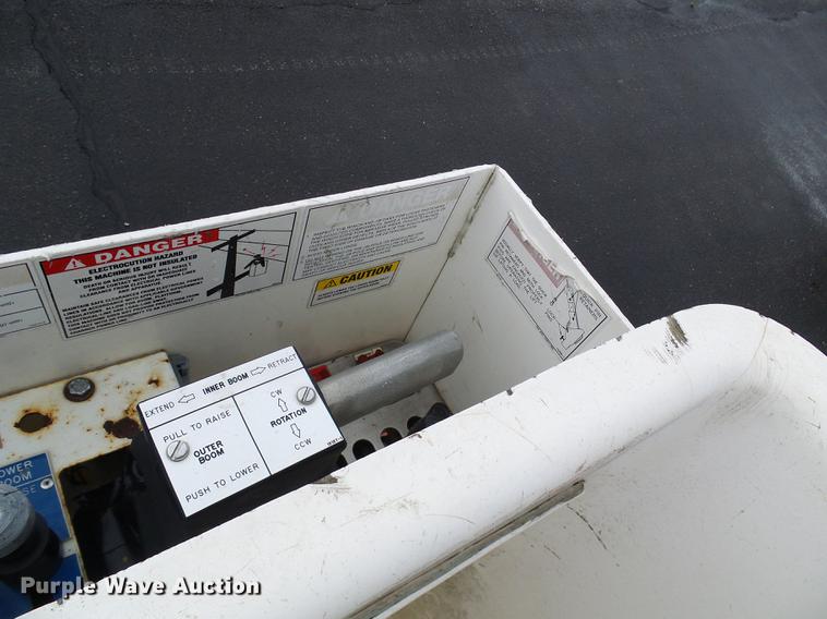 image for item DD8578 2009 Ford F550 Super Duty bucket truck