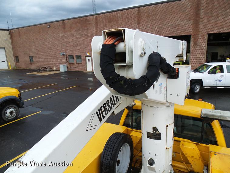 image for item DD8578 2009 Ford F550 Super Duty bucket truck