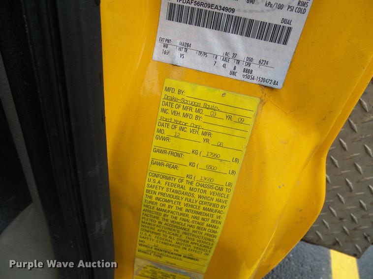 image for item DD8578 2009 Ford F550 Super Duty bucket truck