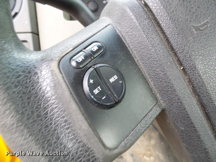 image for item DD8578 2009 Ford F550 Super Duty bucket truck