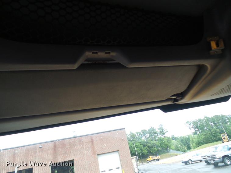 image for item DD8579 2004 International 7400 dump truck