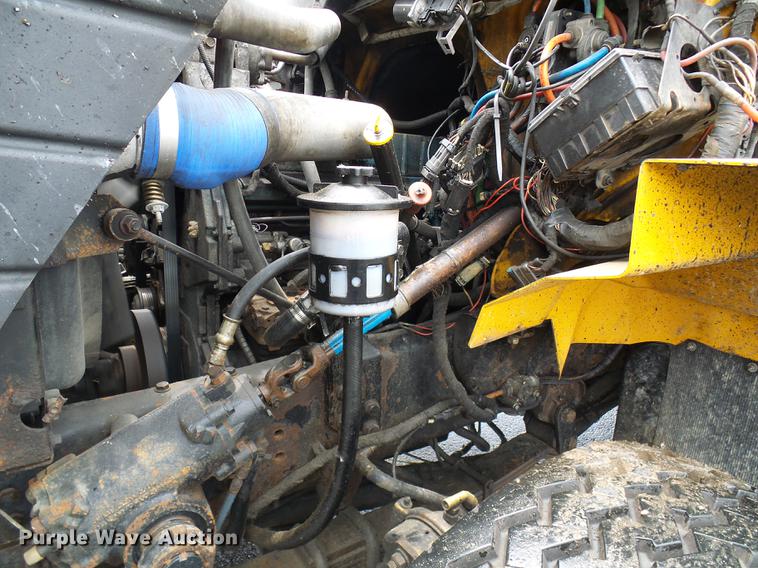 image for item DD8579 2004 International 7400 dump truck