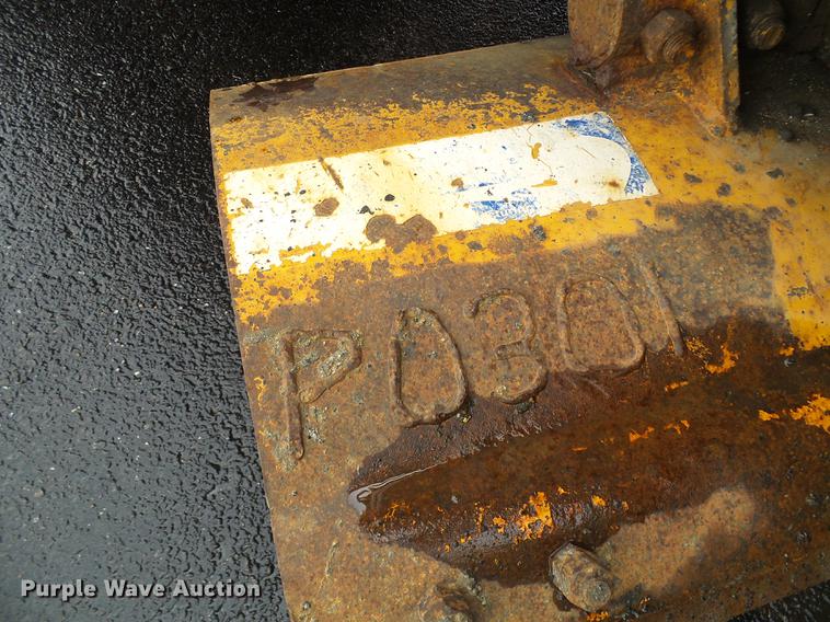 image for item DD8580 2002 International 7400 dump truck