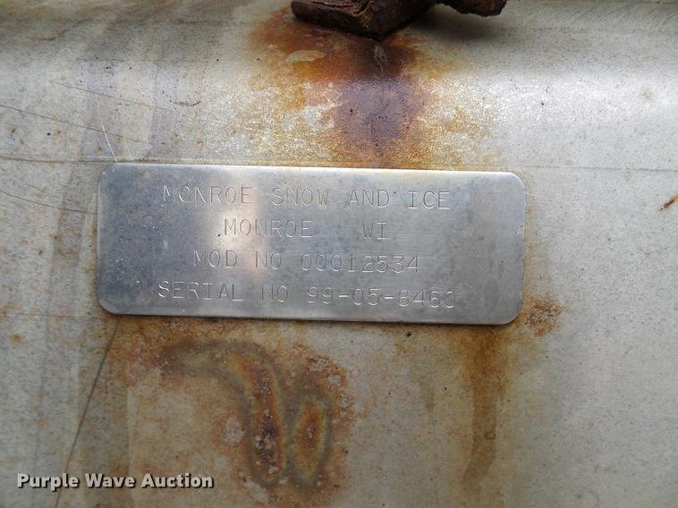 image for item DD8580 2002 International 7400 dump truck