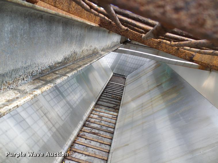 image for item DD8580 2002 International 7400 dump truck