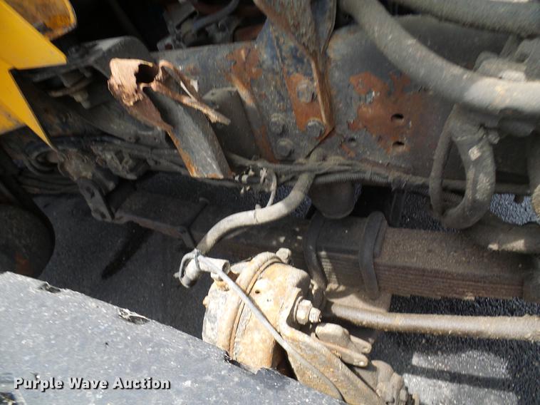 image for item DD8580 2002 International 7400 dump truck