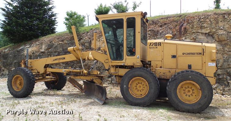 image for item DD8581 1995 Champion 720A motor grader